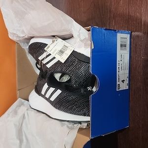 Girl's Brand New Adidas Swift Run Sneakers Size 4